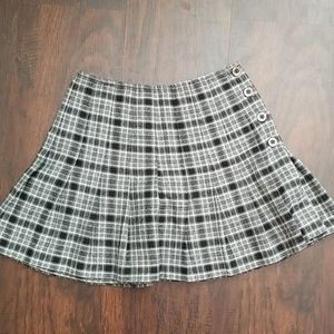 Authentic vintage plaid skirt w/ button closure